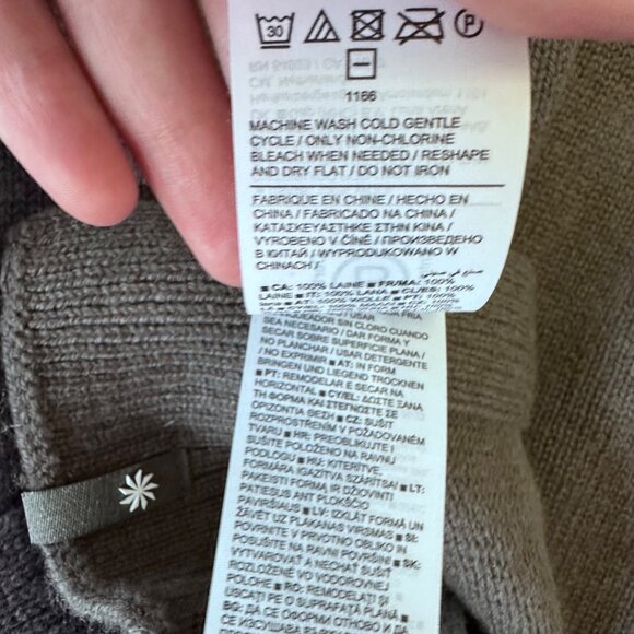 Athleta 100% Wool Daydream Knit Wrap Sweater Hooded One Size Gray Casual Warm - Picture 10 of 11